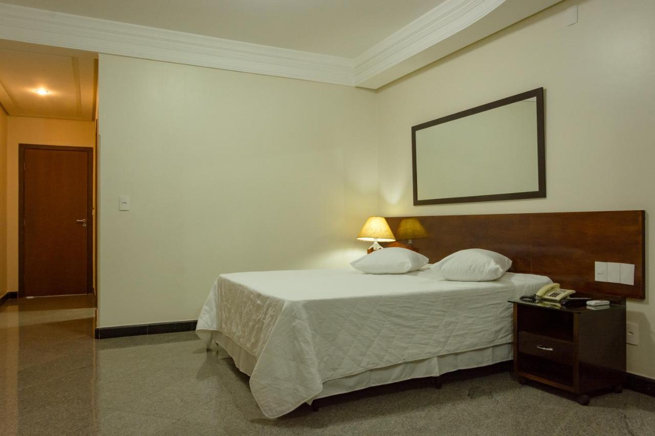 Lindoya Hotel Catalao Bagian luar foto