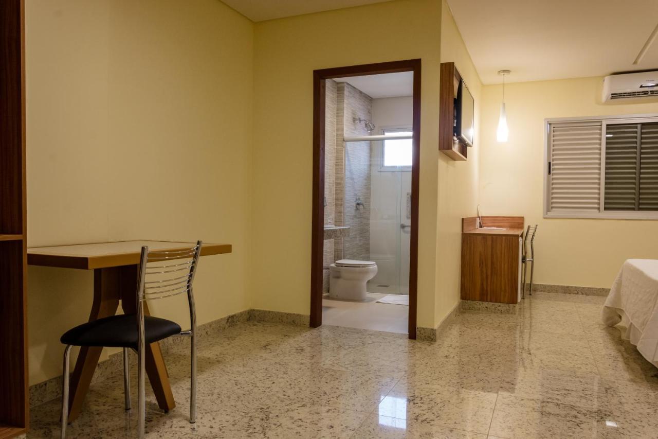 Lindoya Hotel Catalao Bagian luar foto
