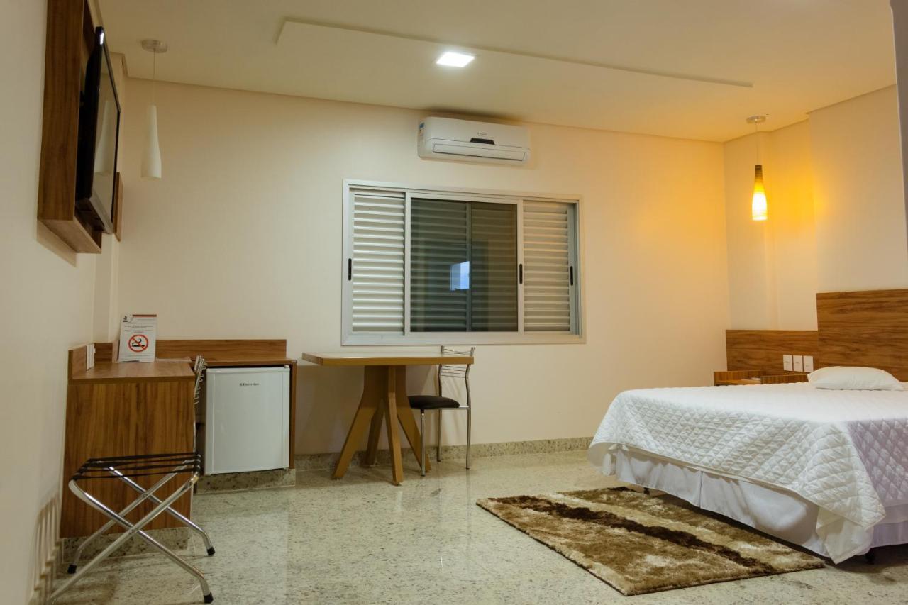 Lindoya Hotel Catalao Bagian luar foto
