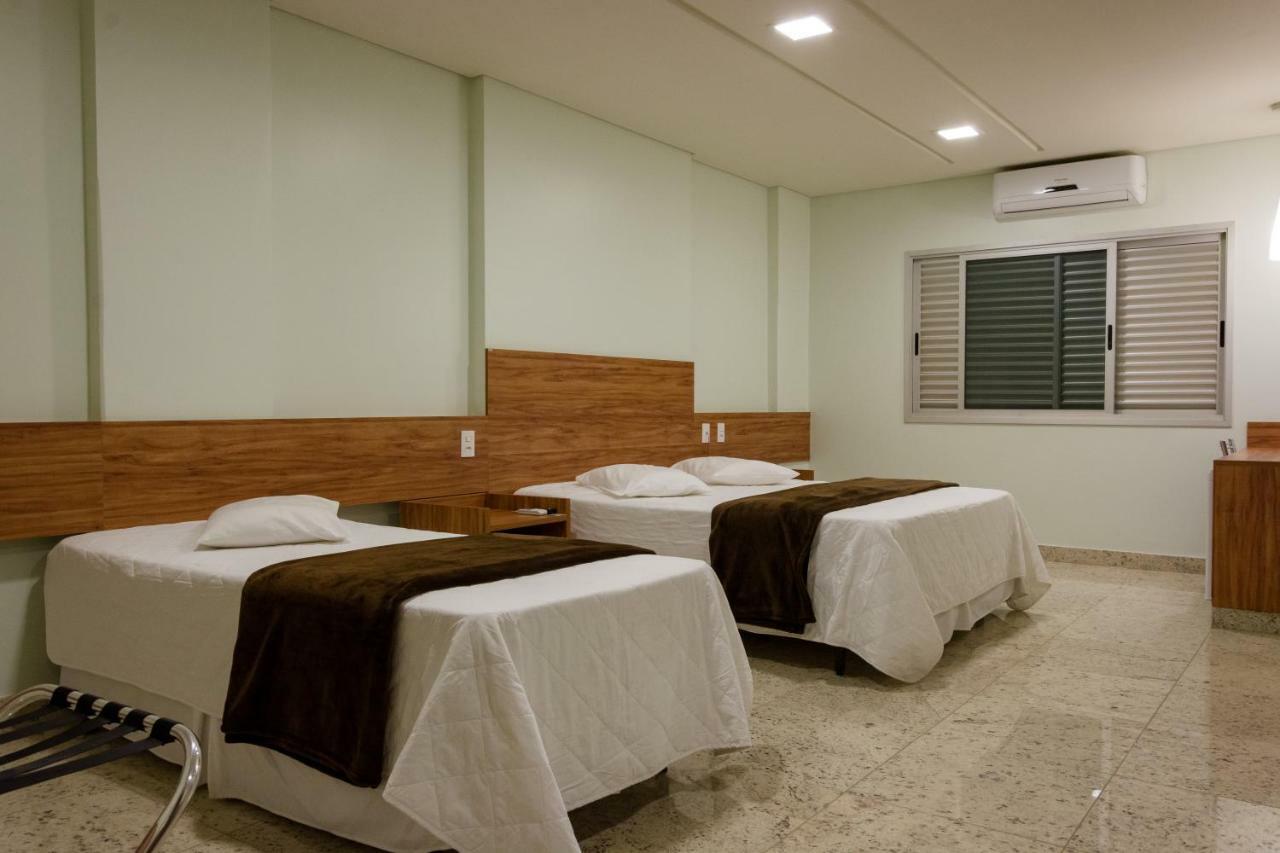 Lindoya Hotel Catalao Bagian luar foto